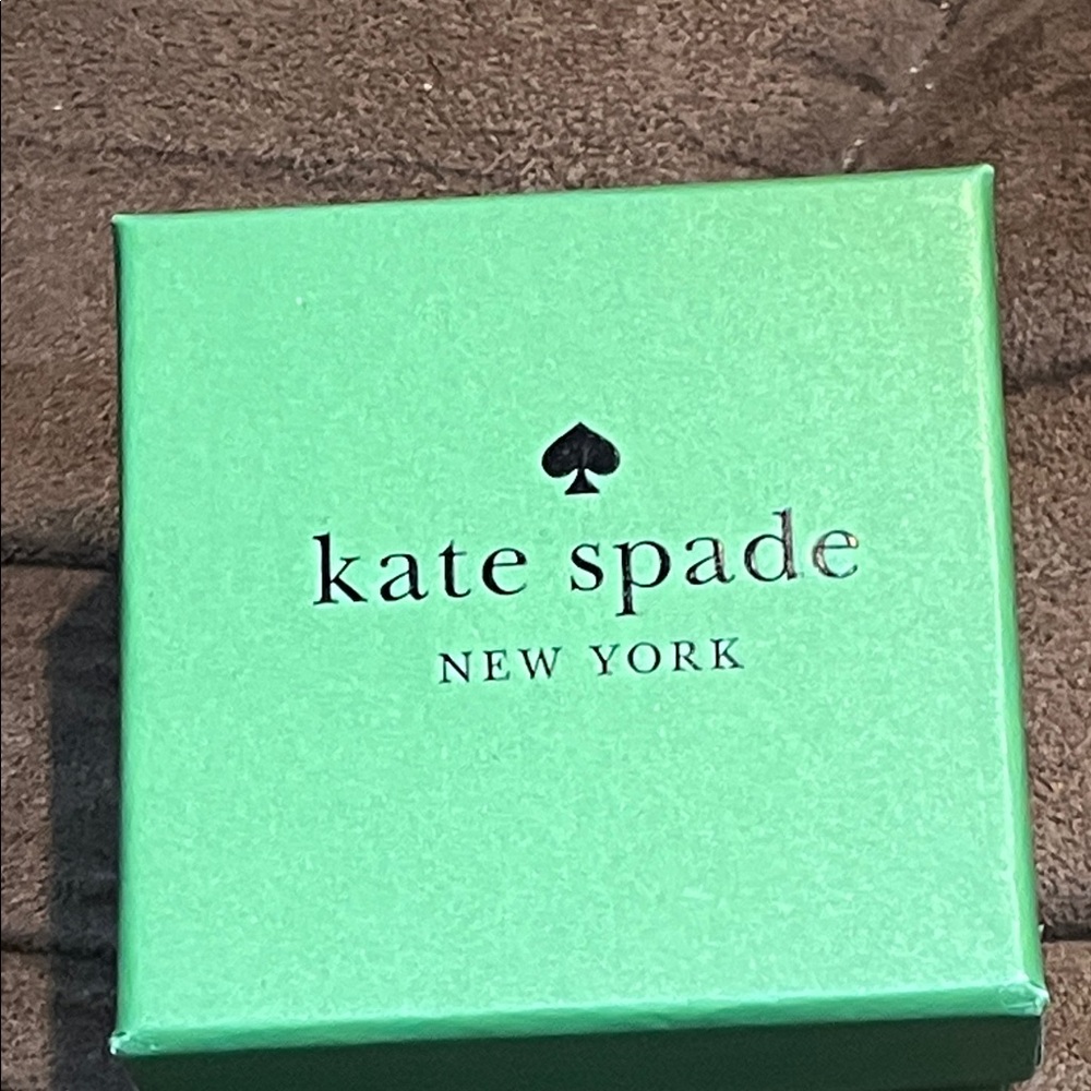 New Kate Spade One In A Million “K" Gold Initial Pendant Necklace Gift Box - Picture 3 of 8